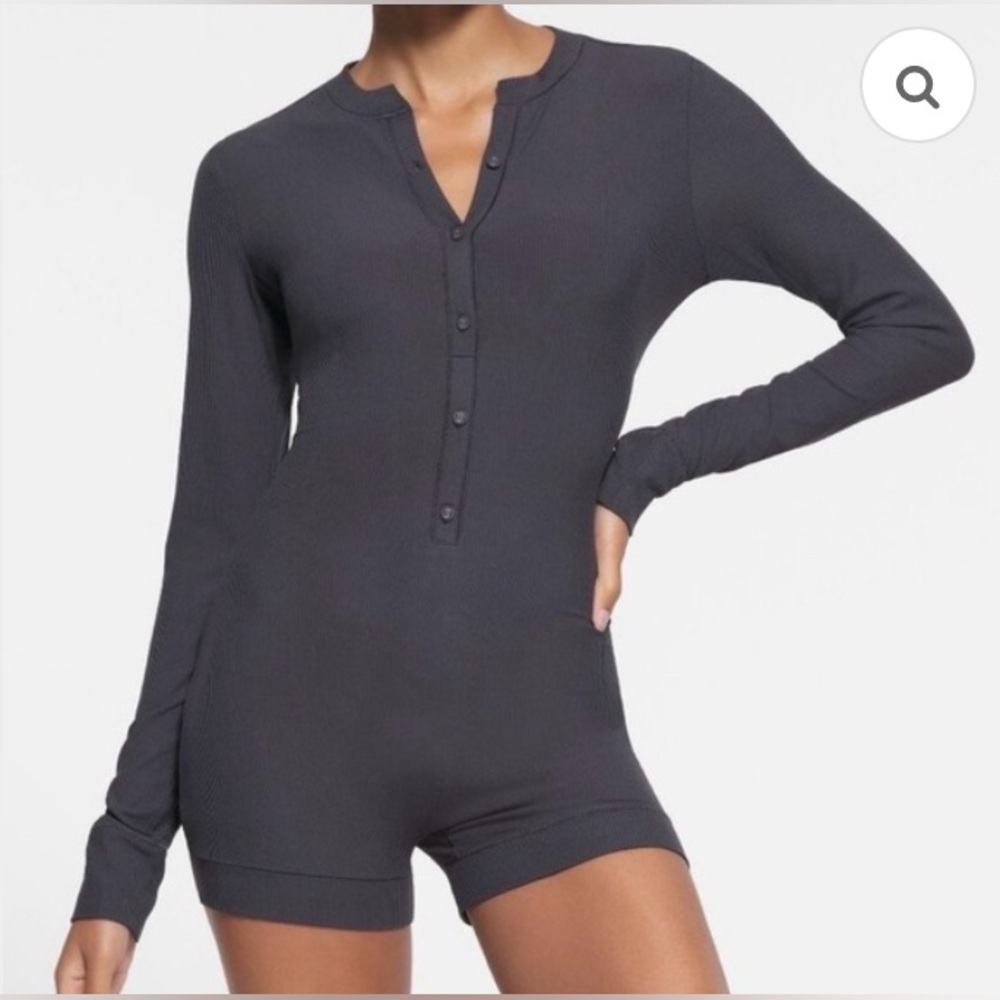 SKIMS Charcoal Ribbed Long-Sleeve Henley Romper